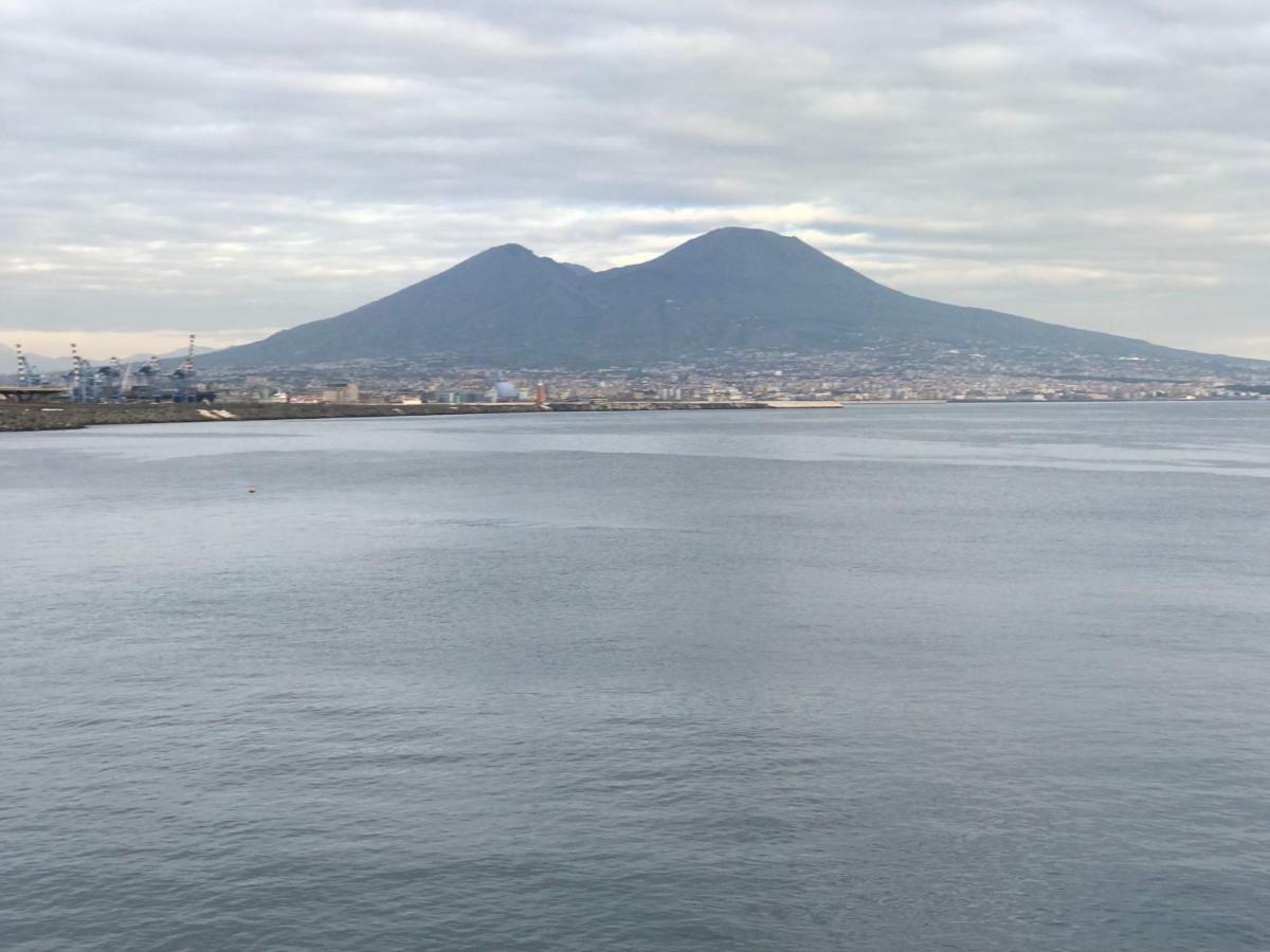 Borgo Santa Lucia Apartment Napoli Exterior foto